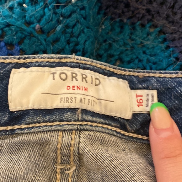 Torrid flare medium wash jeans 16T - Picture 5 of 12